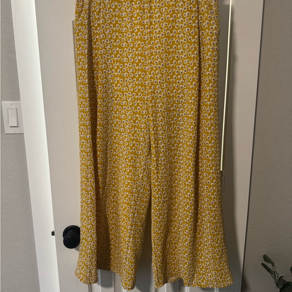 Yellow Floral Women's Crop Pants